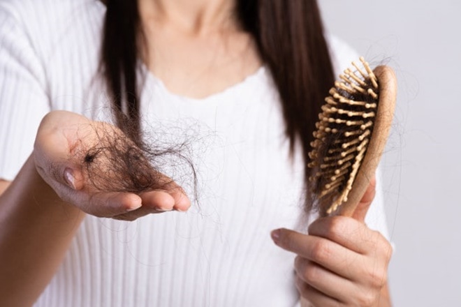 Bật mí 8 cách chữa rụng tóc nhiều ở nữ giới cực hiệu quả - Chữ Thập Đỏ Thái  Bình %