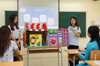 vna_potal_noi_chap_canh_uoc_mo_dung_tren_buc_giang_cua_nhung_nha_giao_tuong_lai_7712304