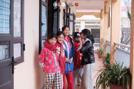 Các em nhỏ tại Tà Tổng